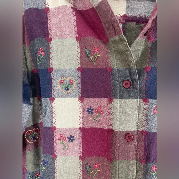 Bobbie Brooks Floral Heart Embroidered Cherry Jubilee Button Down Shirt Size Lg - Picture 2 of 12